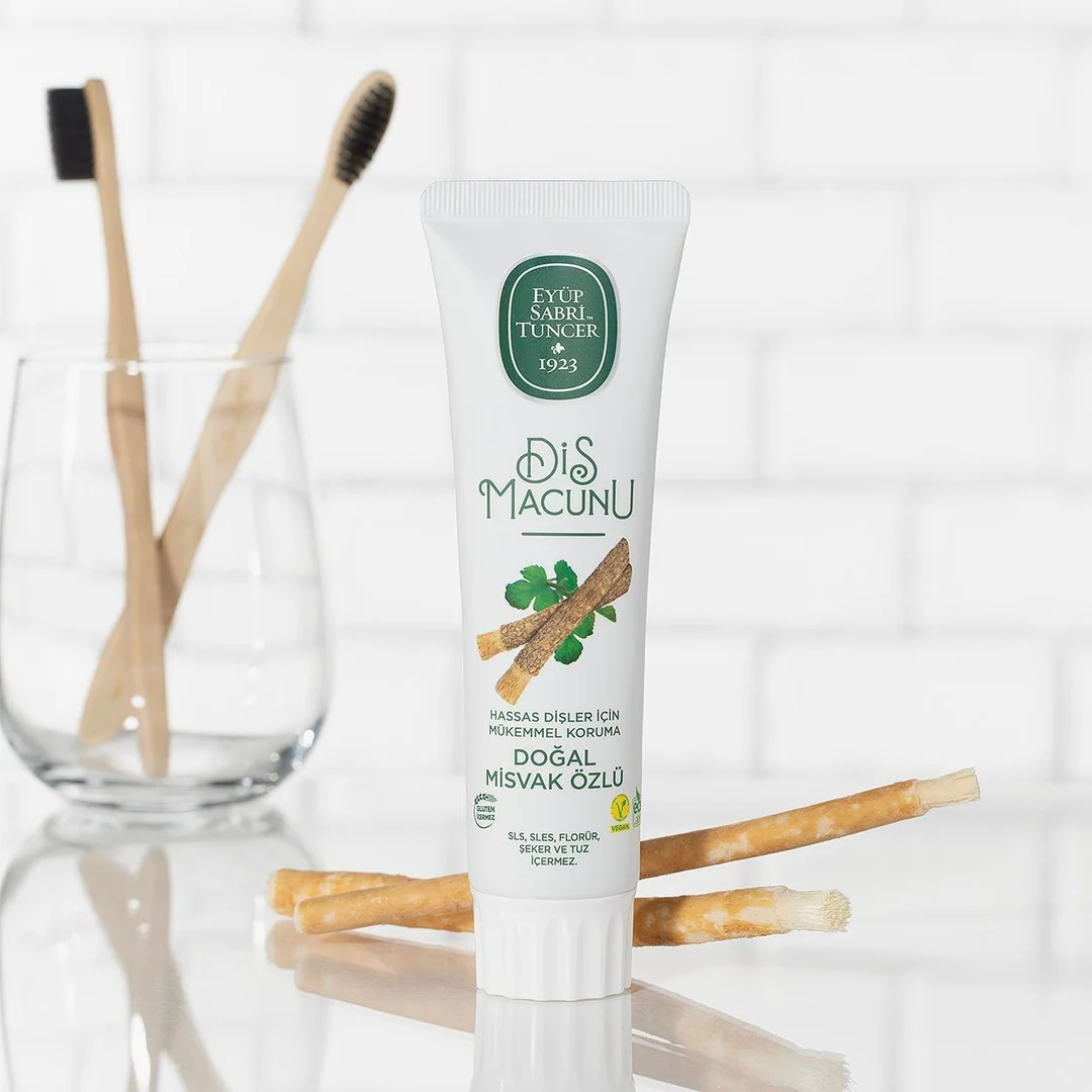 خمیر دندان گیاهی Eyup Sabri مدل Miswak مناسب دندان‌های حساس