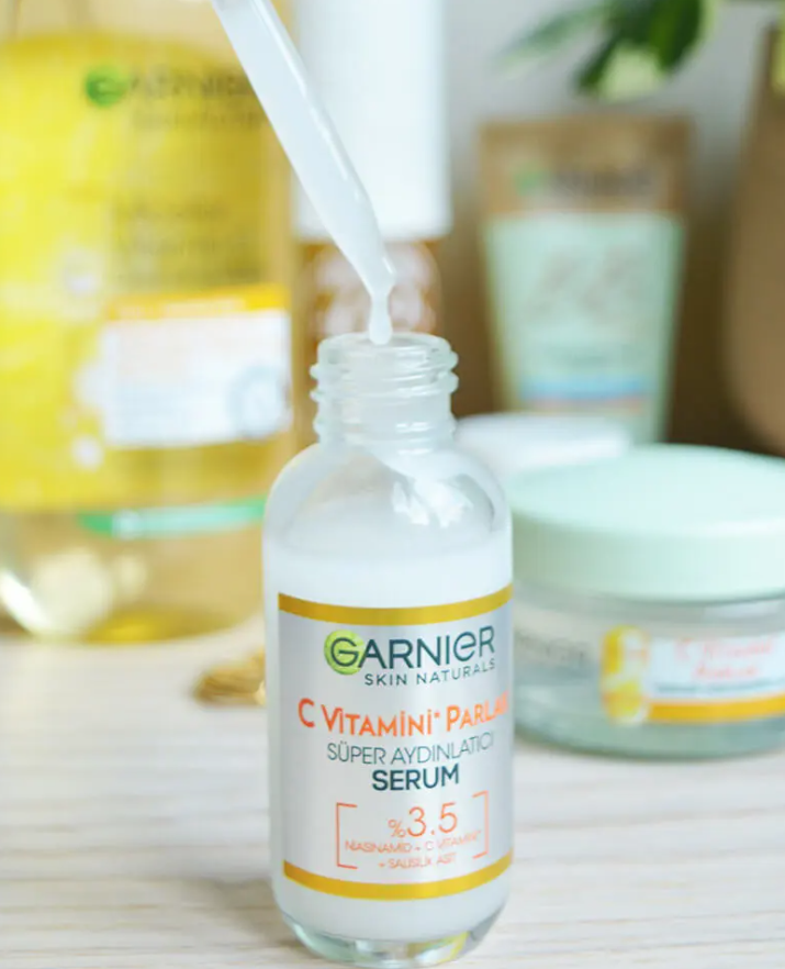 سرم روشنکننده صورت گارنیر