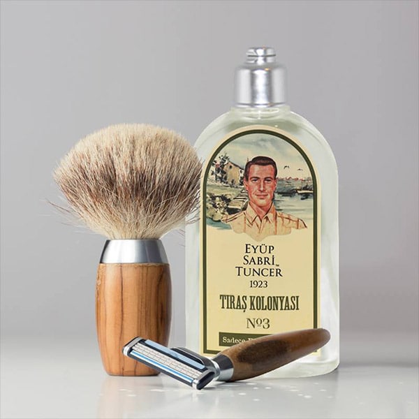 لوسیون بعد از اصلاح ایوب صبری مدل No3 مناسب آقایان