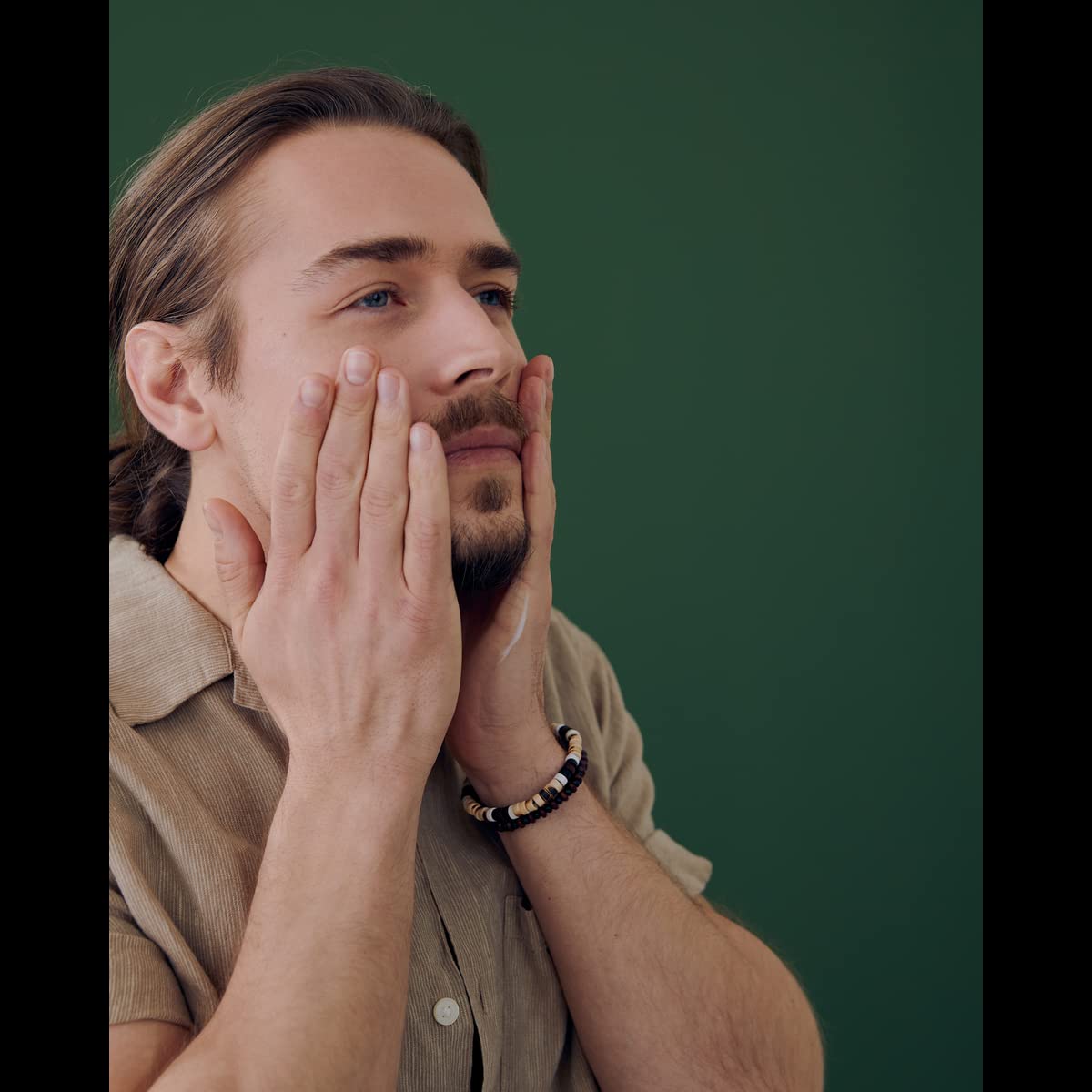 نحوه استفاده از افتر شیو بالمی نیوا Nivea مدل Sensitive pro حجم 100 میل 