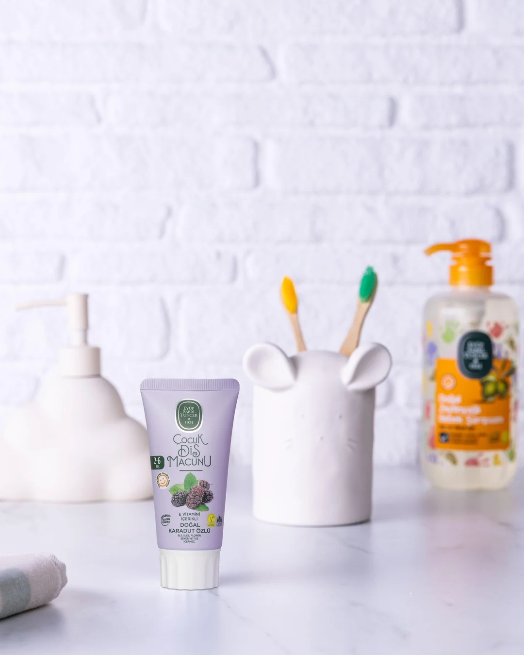 خمیر دندان ایمن برای کودکان ۲ تا ۶ سال