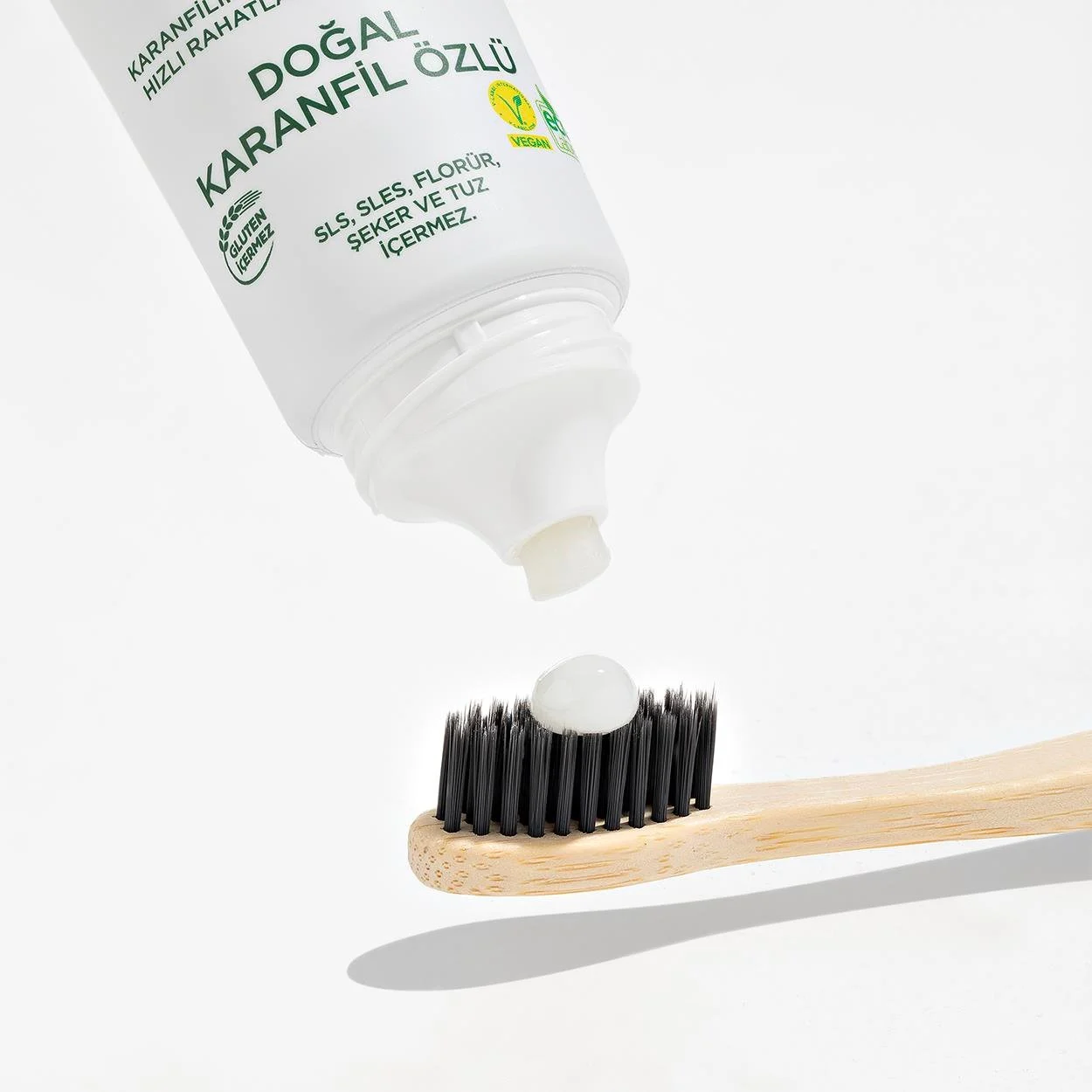 بافت خمیر دندان محافظ لثه ایوب صبری با عصاره میخک با قیمت مناسب