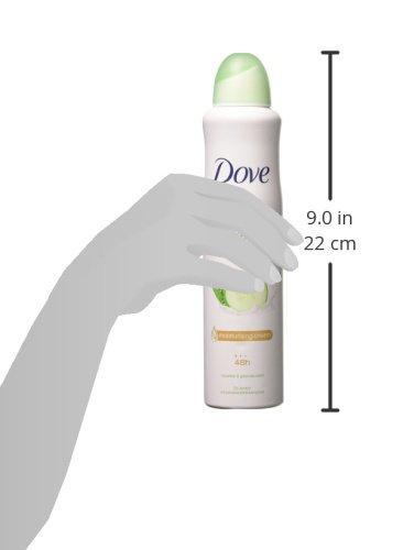 مقایسه اندازه قوطی اسپری دئودورانت داو 250 میل در دست